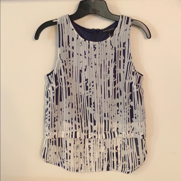 Banana Republic Navy Tiered Sleeveless Tank Blouse - Picture 3 of 6